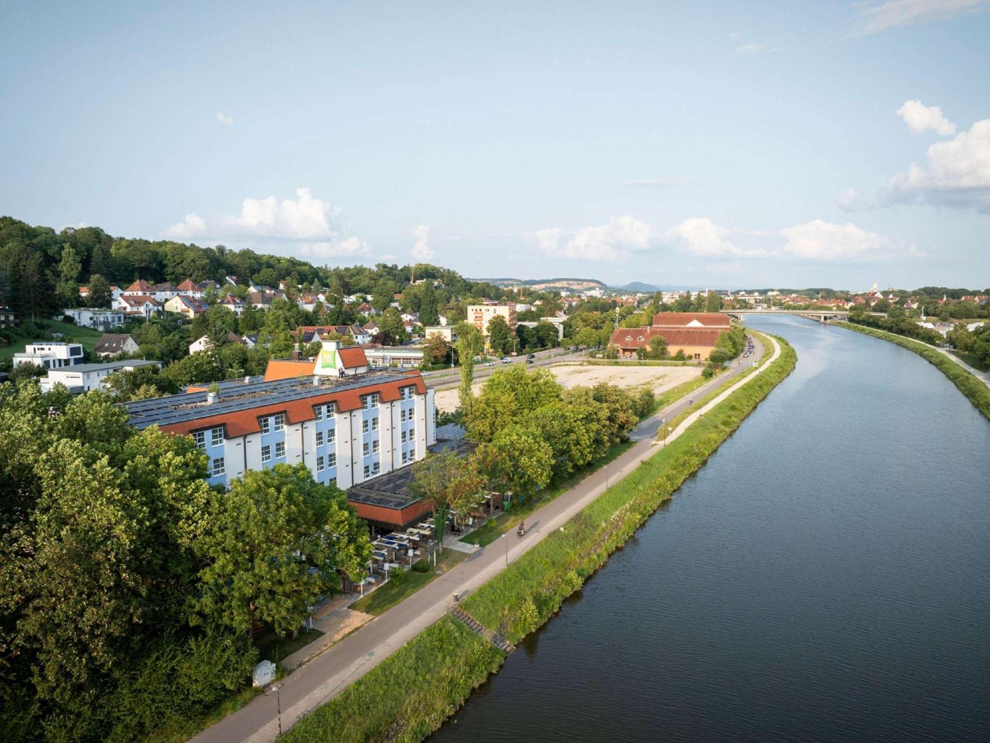 Ibis Styles Regensburg Hotel Exterior photo
