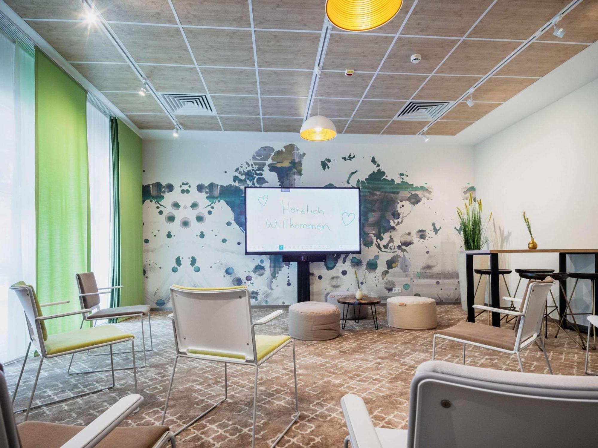 Ibis Styles Regensburg Hotel Exterior photo