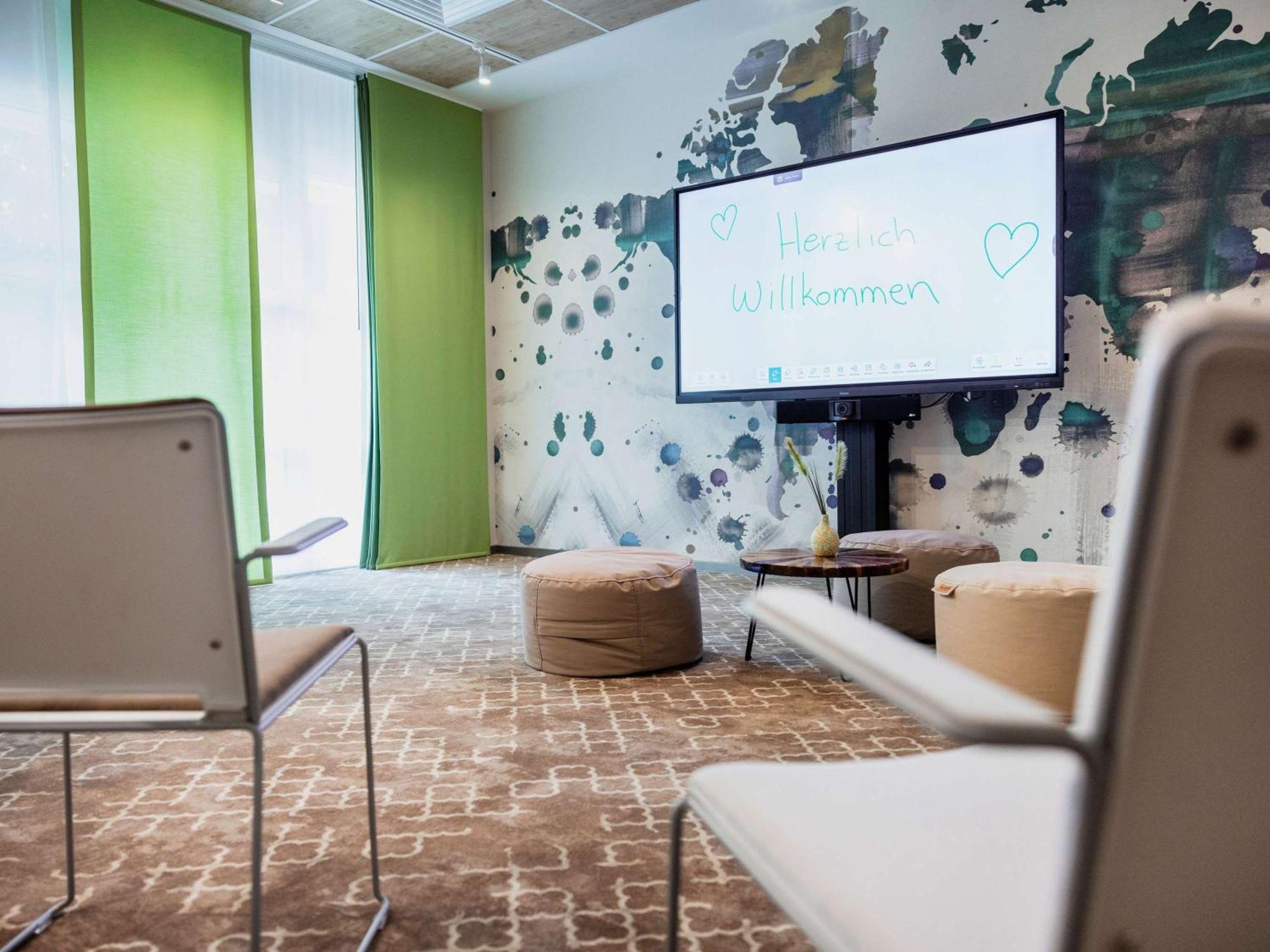 Ibis Styles Regensburg Hotel Exterior photo