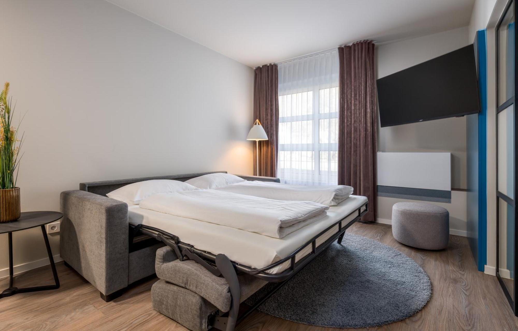 Ibis Styles Regensburg Hotel Exterior photo
