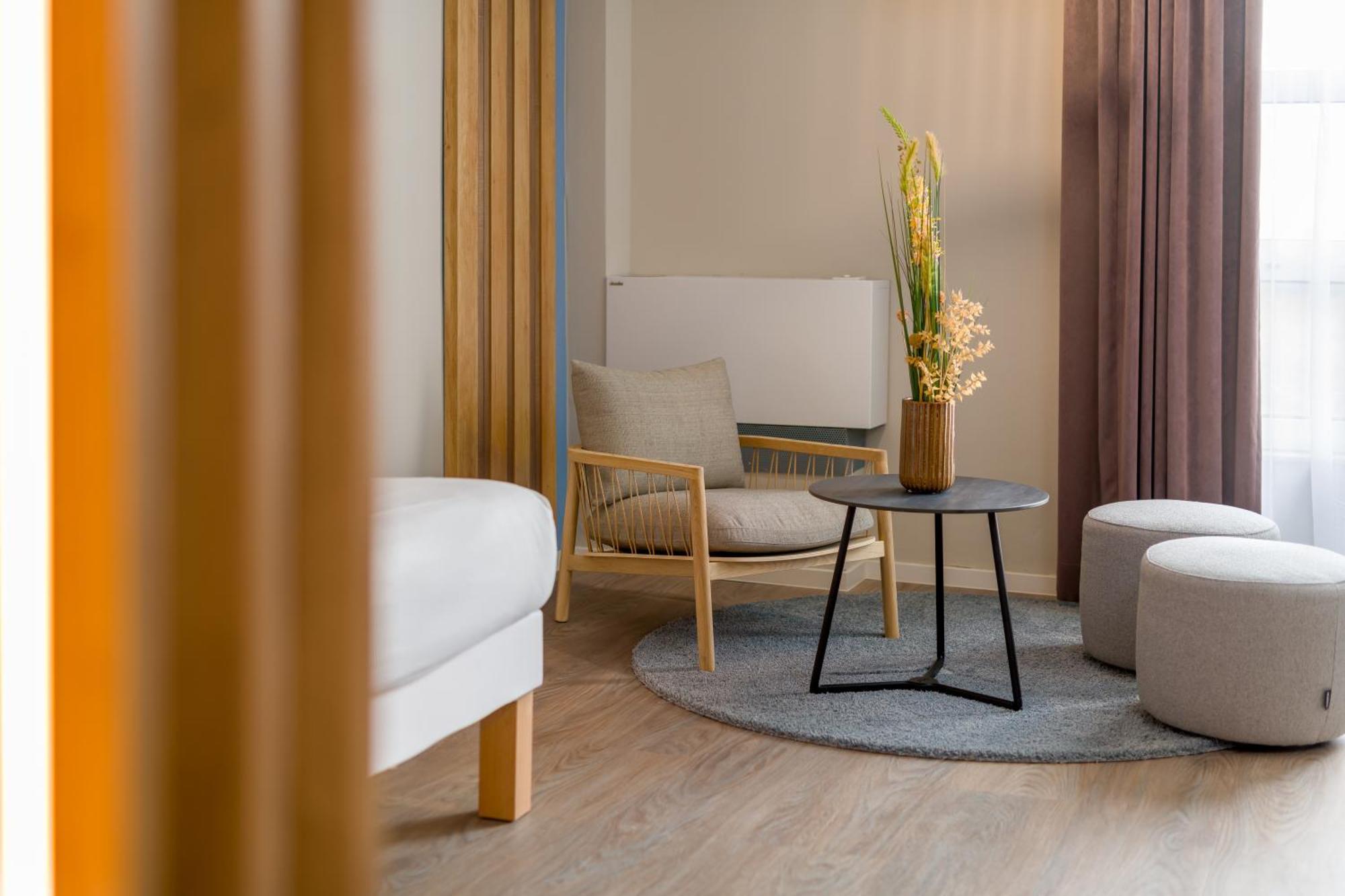 Ibis Styles Regensburg Hotel Exterior photo
